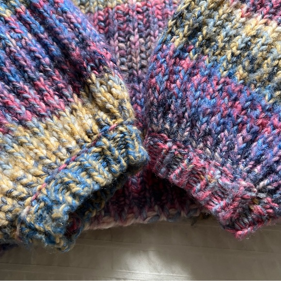 Steve Madden multi colour crocheted button up sweater - Picture 7 of 8